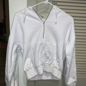White cropped sweatshirt